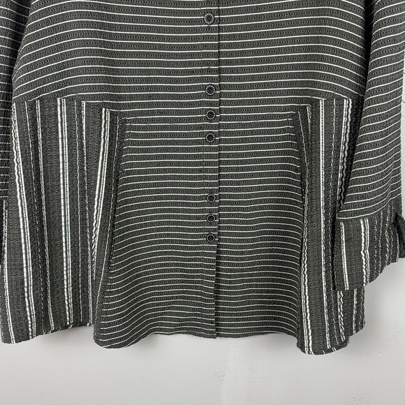 Habitat Casual Lightweight Gray and White Striped 3/4 Sleeve Tunic Top Size XXL - Picture 8 of 10